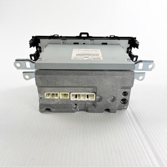 Genuine OEM Toyota Corolla 09-10 Car Radio Receiver CD Player - Picture 7 of 8